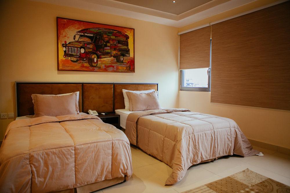 Frankie'S Foods And Rooms Accra Exteriér fotografie