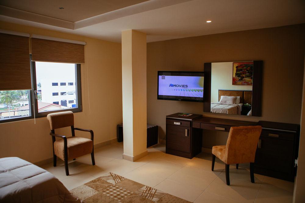 Frankie'S Foods And Rooms Accra Exteriér fotografie
