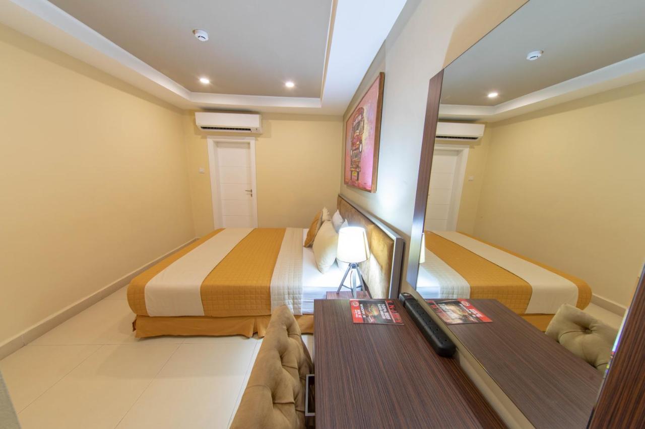 Frankie'S Foods And Rooms Accra Exteriér fotografie
